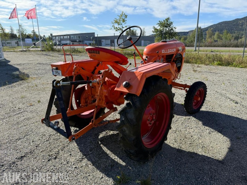 1954 Porsche Allgaier A111 - Traktori: kuva 1954 Porsche Allgaier A111 - Traktori 1954 Porsche Allgaier A111 - Traktori: kuva 1954 Porsche Allgaier A111 - Traktori
