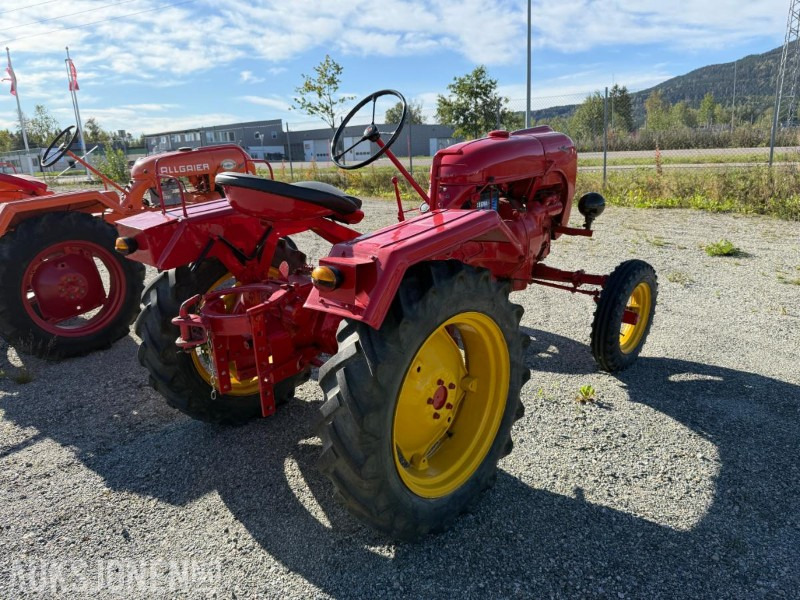 1954 Porsche Allgaier A111 - Traktori: kuva 1954 Porsche Allgaier A111 - Traktori 1954 Porsche Allgaier A111 - Traktori: kuva 1954 Porsche Allgaier A111 - Traktori