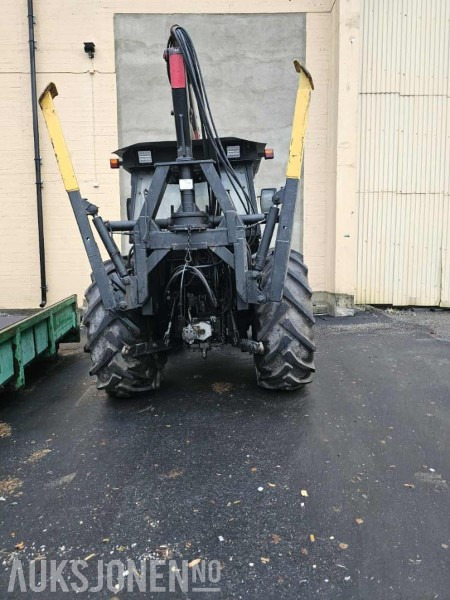 1981 Fiat 640dt med Tømmerhenger- og kran - Traktori: kuva 1981 Fiat 640dt med Tømmerhenger- og kran - Traktori 1981 Fiat 640dt med Tømmerhenger- og kran - Traktori: kuva 1981 Fiat 640dt med Tømmerhenger- og kran - Traktori