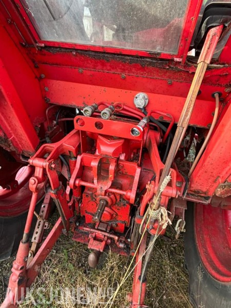 1981 Volvo 2250 - Traktori: kuva  1981 Volvo 2250 - Traktori 1981 Volvo 2250 - Traktori: kuva  1981 Volvo 2250 - Traktori