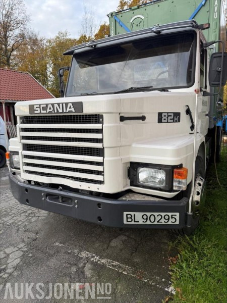 1983 Scania T82H4X2LI46 VETERAN. - Lava-kuorma-auto: kuva 1983 Scania T82H4X2LI46 VETERAN. - Lava-kuorma-auto 1983 Scania T82H4X2LI46 VETERAN. - Lava-kuorma-auto: kuva 1983 Scania T82H4X2LI46 VETERAN. - Lava-kuorma-auto