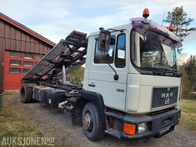 1991 MAN 12.192FL 3-veis tipp Påbygg 2 kasser - Kippiauto kuorma-auto: kuva 1991 MAN 12.192FL 3-veis tipp Påbygg 2 kasser - Kippiauto kuorma-auto 1991 MAN 12.192FL 3-veis tipp Påbygg 2 kasser - Kippiauto kuorma-auto: kuva 1991 MAN 12.192FL 3-veis tipp Påbygg 2 kasser - Kippiauto kuorma-auto