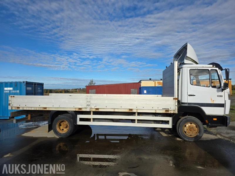 1994 Mercedes-Benz 817 M/ LASTEPLAN - Lava-kuorma-auto: kuva 1994 Mercedes-Benz 817 M/ LASTEPLAN - Lava-kuorma-auto 1994 Mercedes-Benz 817 M/ LASTEPLAN - Lava-kuorma-auto: kuva 1994 Mercedes-Benz 817 M/ LASTEPLAN - Lava-kuorma-auto