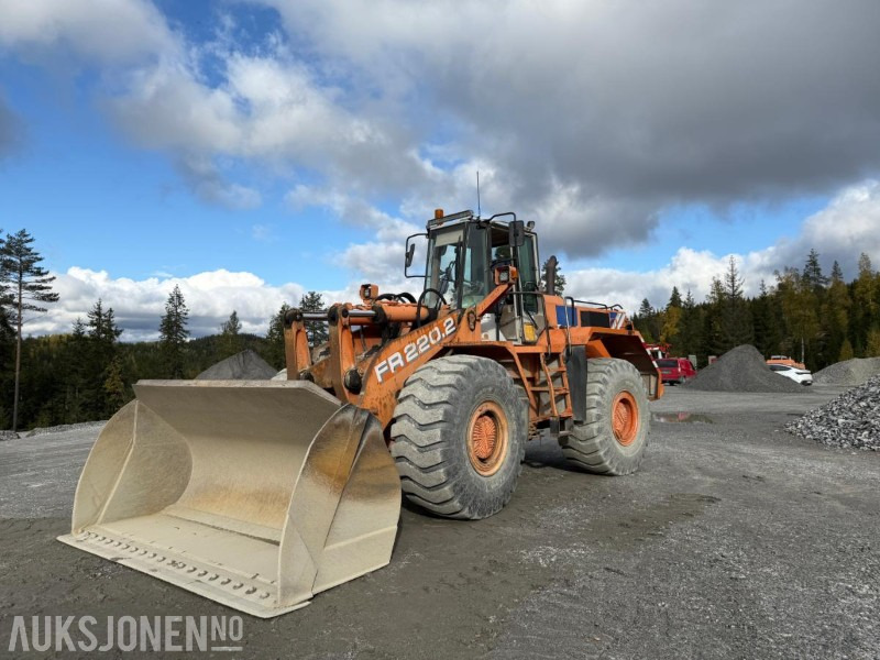 1995 Fiat-Hitachi FR 220.2 - Pyöräkuormaaja: kuva 1995 Fiat-Hitachi FR 220.2 - Pyöräkuormaaja 1995 Fiat-Hitachi FR 220.2 - Pyöräkuormaaja: kuva 1995 Fiat-Hitachi FR 220.2 - Pyöräkuormaaja