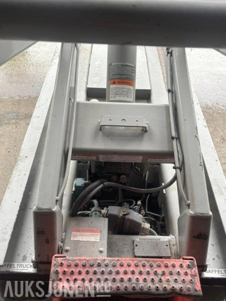 1998 SkyJack SJ 3220 - Henkilönostin: kuva 1998 SkyJack SJ 3220 - Henkilönostin 1998 SkyJack SJ 3220 - Henkilönostin: kuva 1998 SkyJack SJ 3220 - Henkilönostin