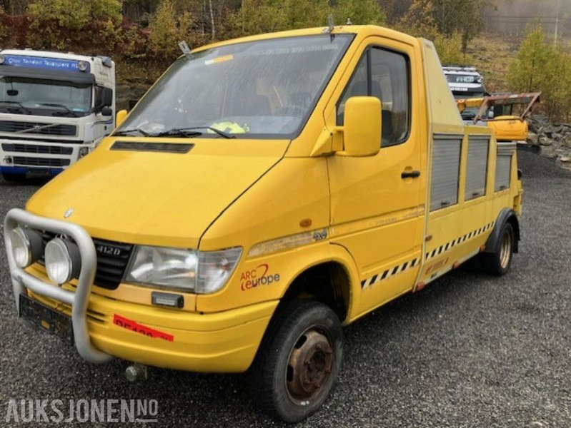 1999 Mercedes-Benz Sprinter 412 4x4 Redningsbil med briller og vinsj - Paloauto: kuva 1999 Mercedes-Benz Sprinter 412 4x4 Redningsbil med briller og vinsj - Paloauto 1999 Mercedes-Benz Sprinter 412 4x4 Redningsbil med briller og vinsj - Paloauto: kuva 1999 Mercedes-Benz Sprinter 412 4x4 Redningsbil med briller og vinsj - Paloauto
