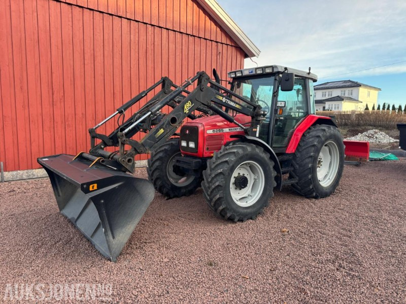 2000 Massey Ferguson 6265 Traktor med Frotlaster og skjær - Traktori: kuva 2000 Massey Ferguson 6265 Traktor med Frotlaster og skjær - Traktori 2000 Massey Ferguson 6265 Traktor med Frotlaster og skjær - Traktori: kuva 2000 Massey Ferguson 6265 Traktor med Frotlaster og skjær - Traktori