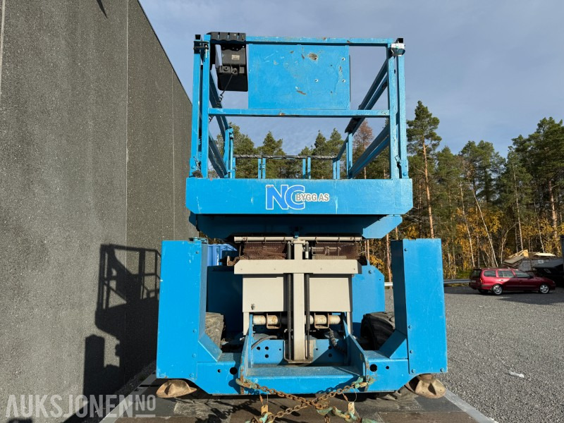 2004 Genie GS-3268R - Sakselift - 4x4 - 4152kg - 3734t - Henkilönostin: kuva 2004 Genie GS-3268R - Sakselift - 4x4 - 4152kg - 3734t - Henkilönostin 2004 Genie GS-3268R - Sakselift - 4x4 - 4152kg - 3734t - Henkilönostin: kuva 2004 Genie GS-3268R - Sakselift - 4x4 - 4152kg - 3734t - Henkilönostin