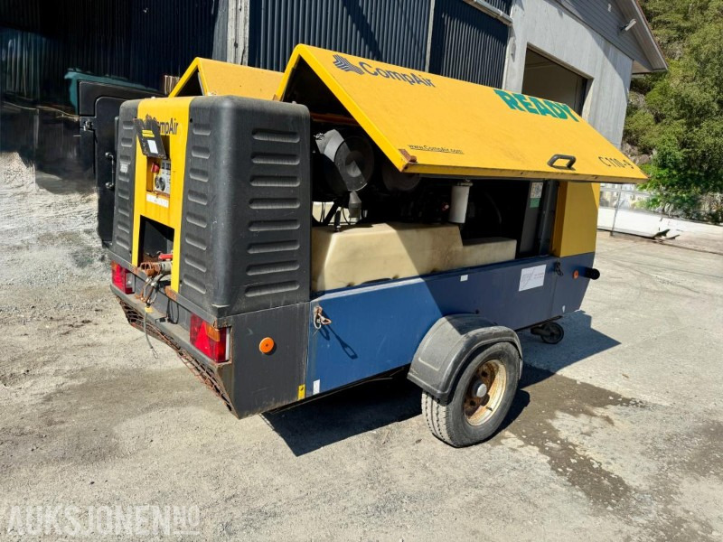2006 CompAir DLT1302 - Kompressor - Timer: 2529 - Rakennustarvikkeet: kuva 2006 CompAir DLT1302 - Kompressor - Timer: 2529 - Rakennustarvikkeet 2006 CompAir DLT1302 - Kompressor - Timer: 2529 - Rakennustarvikkeet: kuva 2006 CompAir DLT1302 - Kompressor - Timer: 2529 - Rakennustarvikkeet