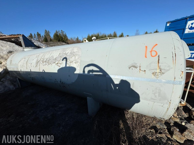 2006 Dieseltank 20m3 med pumpe - Rakennustarvikkeet: kuva 2006 Dieseltank 20m3 med pumpe - Rakennustarvikkeet 2006 Dieseltank 20m3 med pumpe - Rakennustarvikkeet: kuva 2006 Dieseltank 20m3 med pumpe - Rakennustarvikkeet