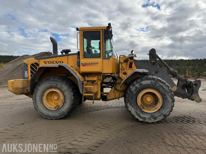 2006 Volvo L120E - Sentralsmøring - 14887 timer - Pyöräkuormaaja: kuva  2006 Volvo L120E - Sentralsmøring - 14887 timer - Pyöräkuormaaja 2006 Volvo L120E - Sentralsmøring - 14887 timer - Pyöräkuormaaja: kuva  2006 Volvo L120E - Sentralsmøring - 14887 timer - Pyöräkuormaaja