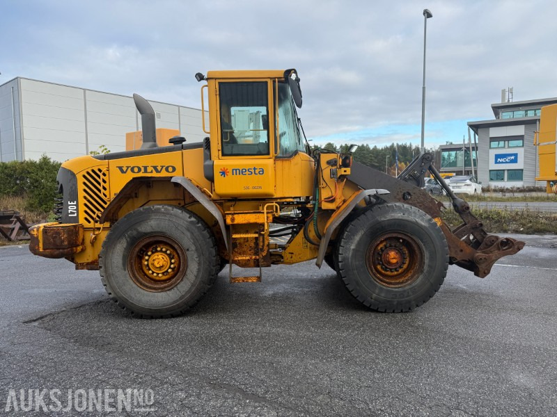 2006 Volvo L70E Hjullaster 3. og 4. funksjon. - Pyöräkuormaaja: kuva  2006 Volvo L70E Hjullaster 3. og 4. funksjon. - Pyöräkuormaaja 2006 Volvo L70E Hjullaster 3. og 4. funksjon. - Pyöräkuormaaja: kuva  2006 Volvo L70E Hjullaster 3. og 4. funksjon. - Pyöräkuormaaja
