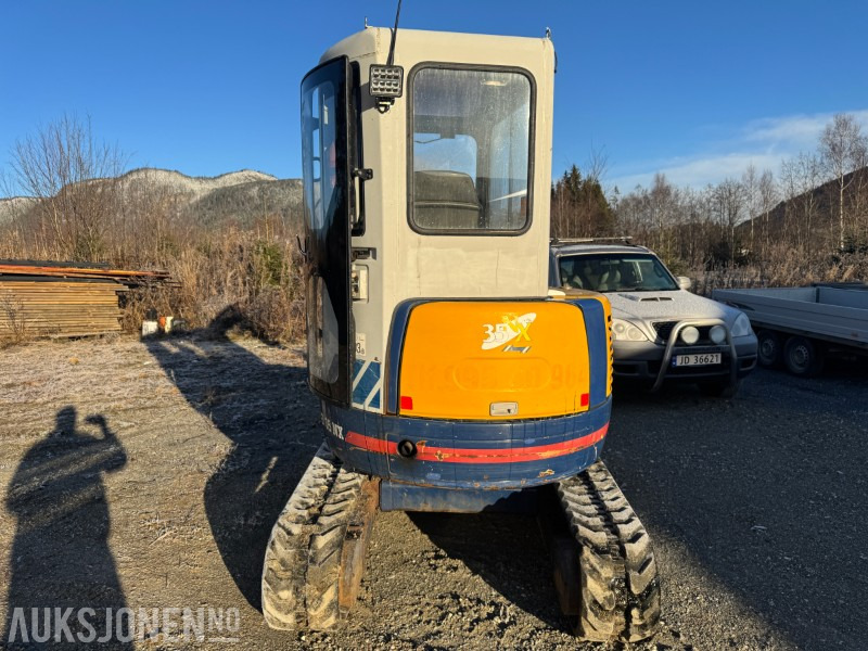 2007 IHI 35NX2 GRAVEMANSKIN MED POWERTILT, 2 SKUFFER OG MASKINHENGER TIL TRAKTOR - Kaivuri: kuva 2007 IHI 35NX2 GRAVEMANSKIN MED POWERTILT, 2 SKUFFER OG MASKINHENGER TIL TRAKTOR - Kaivuri 2007 IHI 35NX2 GRAVEMANSKIN MED POWERTILT, 2 SKUFFER OG MASKINHENGER TIL TRAKTOR - Kaivuri: kuva 2007 IHI 35NX2 GRAVEMANSKIN MED POWERTILT, 2 SKUFFER OG MASKINHENGER TIL TRAKTOR - Kaivuri