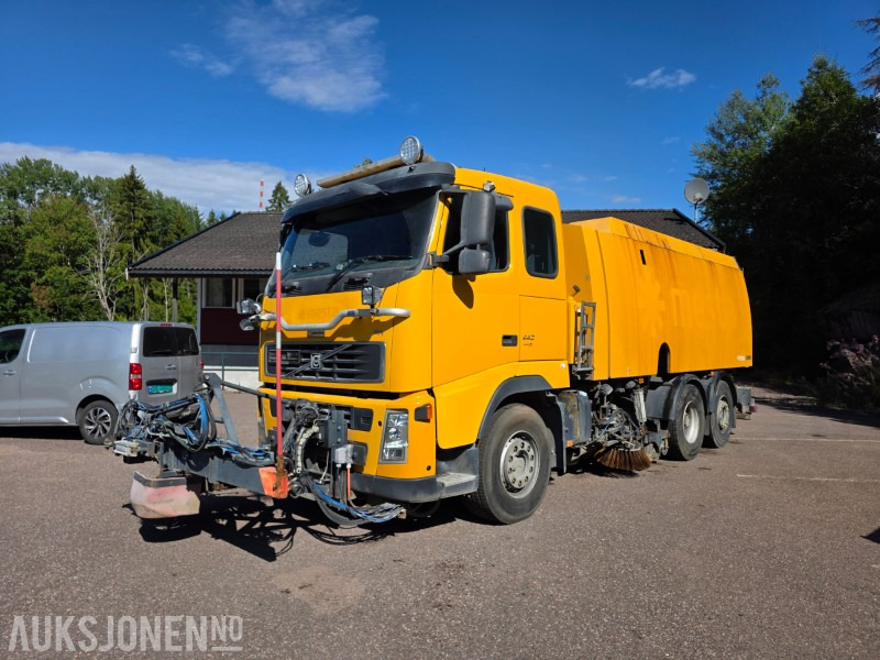 2007 Volvo FH440 Feiebil - Euro5T - 3 akslet - 265900km - Lakaisuauto: kuva 2007 Volvo FH440 Feiebil - Euro5T - 3 akslet - 265900km - Lakaisuauto 2007 Volvo FH440 Feiebil - Euro5T - 3 akslet - 265900km - Lakaisuauto: kuva 2007 Volvo FH440 Feiebil - Euro5T - 3 akslet - 265900km - Lakaisuauto
