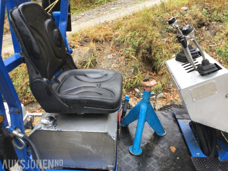 2008 Graver med justerbar trykkventil for styrke eller fintfølse - MVA-fri - Minikuormaaja: kuva  2008 Graver med justerbar trykkventil for styrke eller fintfølse - MVA-fri - Minikuormaaja 2008 Graver med justerbar trykkventil for styrke eller fintfølse - MVA-fri - Minikuormaaja: kuva  2008 Graver med justerbar trykkventil for styrke eller fintfølse - MVA-fri - Minikuormaaja