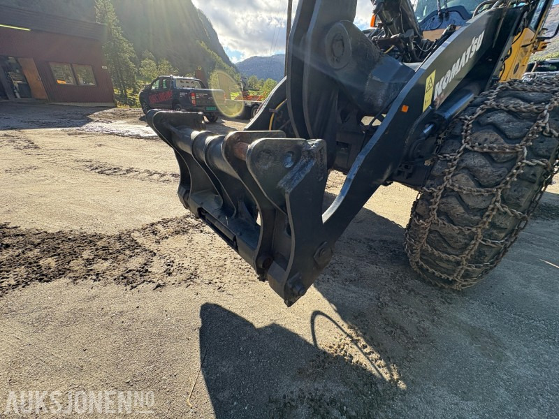 2008 Komatsu WA320-6 hjullaster - KUN 3 754 timer - Pyöräkuormaaja: kuva 2008 Komatsu WA320-6 hjullaster - KUN 3 754 timer - Pyöräkuormaaja 2008 Komatsu WA320-6 hjullaster - KUN 3 754 timer - Pyöräkuormaaja: kuva 2008 Komatsu WA320-6 hjullaster - KUN 3 754 timer - Pyöräkuormaaja