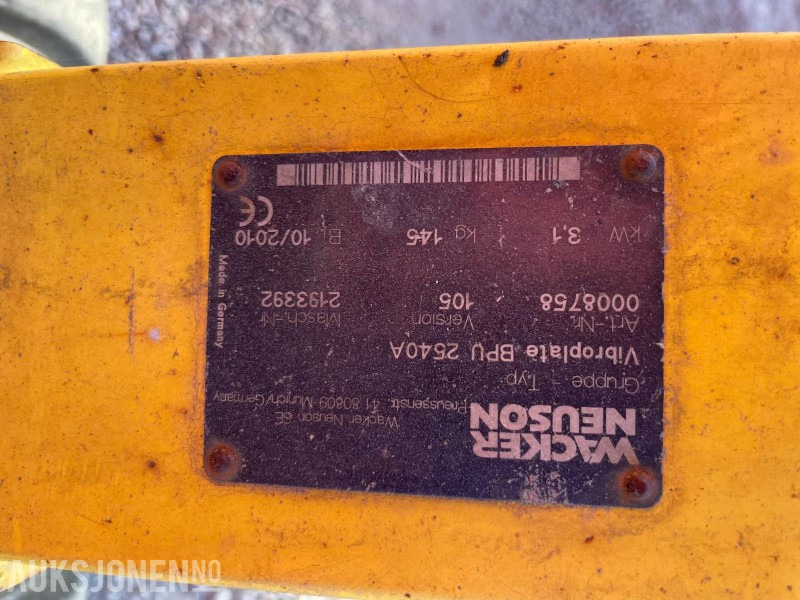 2010 Wacker Neuson 2540 vibroplate - Jyrä: kuva 2010 Wacker Neuson 2540 vibroplate - Jyrä 2010 Wacker Neuson 2540 vibroplate - Jyrä: kuva 2010 Wacker Neuson 2540 vibroplate - Jyrä
