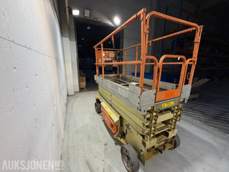 2011 JLG 3246ES Sakselift 11,68 m – 315 timer - Henkilönostin: kuva 2011 JLG 3246ES Sakselift 11,68 m – 315 timer - Henkilönostin 2011 JLG 3246ES Sakselift 11,68 m – 315 timer - Henkilönostin: kuva 2011 JLG 3246ES Sakselift 11,68 m – 315 timer - Henkilönostin