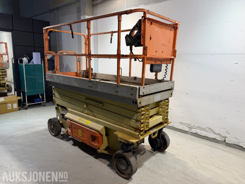 2011 JLG 3246ES Sakselift 11,68 m – 315 timer - Henkilönostin: kuva 2011 JLG 3246ES Sakselift 11,68 m – 315 timer - Henkilönostin 2011 JLG 3246ES Sakselift 11,68 m – 315 timer - Henkilönostin: kuva 2011 JLG 3246ES Sakselift 11,68 m – 315 timer - Henkilönostin