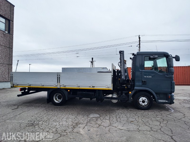 2012 MAN TGL 8.220 Planbil med Hiab XS 055 B-2 HIDUO kran - Nosturiauto: kuva 2012 MAN TGL 8.220 Planbil med Hiab XS 055 B-2 HIDUO kran - Nosturiauto 2012 MAN TGL 8.220 Planbil med Hiab XS 055 B-2 HIDUO kran - Nosturiauto: kuva 2012 MAN TGL 8.220 Planbil med Hiab XS 055 B-2 HIDUO kran - Nosturiauto