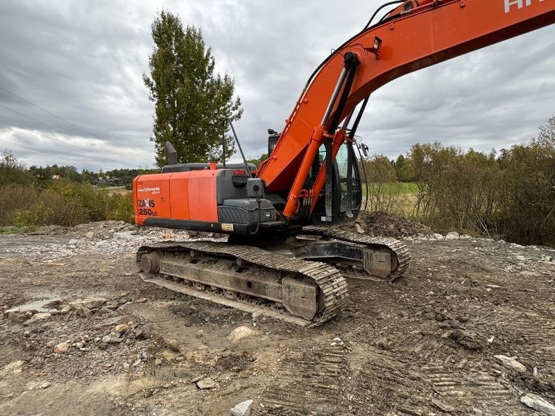 2013 Hitachi ZX250LC-5B,Servicehistorikk, Tiltrotator,sorterings-/rivningsklype,pigghammer, 3 skuffer - Kaivuri: kuva 2013 Hitachi ZX250LC-5B,Servicehistorikk, Tiltrotator,sorterings-/rivningsklype,pigghammer, 3 skuffer - Kaivuri 2013 Hitachi ZX250LC-5B,Servicehistorikk, Tiltrotator,sorterings-/rivningsklype,pigghammer, 3 skuffer - Kaivuri: kuva 2013 Hitachi ZX250LC-5B,Servicehistorikk, Tiltrotator,sorterings-/rivningsklype,pigghammer, 3 skuffer - Kaivuri