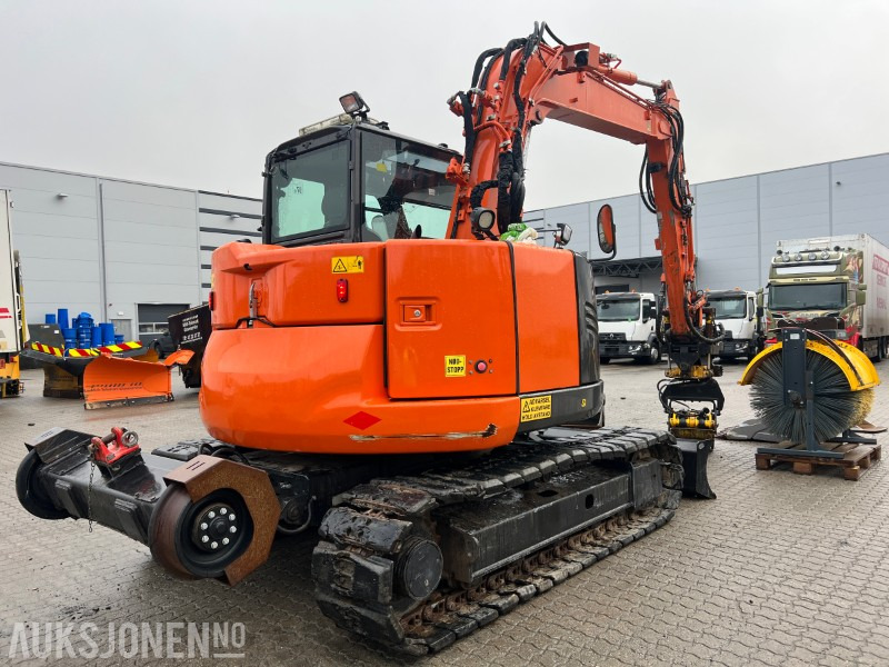 2015 Hitachi ZX-85-US-5 - Rail maskin med mye utstyr! - Kaivuri: kuva 2015 Hitachi ZX-85-US-5 - Rail maskin med mye utstyr! - Kaivuri 2015 Hitachi ZX-85-US-5 - Rail maskin med mye utstyr! - Kaivuri: kuva 2015 Hitachi ZX-85-US-5 - Rail maskin med mye utstyr! - Kaivuri