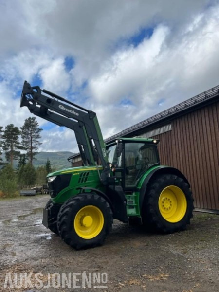 2015 John Deere 6215R med Q75 frontlaster 5588 timer - Traktori: kuva  2015 John Deere 6215R med Q75 frontlaster 5588 timer - Traktori 2015 John Deere 6215R med Q75 frontlaster 5588 timer - Traktori: kuva  2015 John Deere 6215R med Q75 frontlaster 5588 timer - Traktori