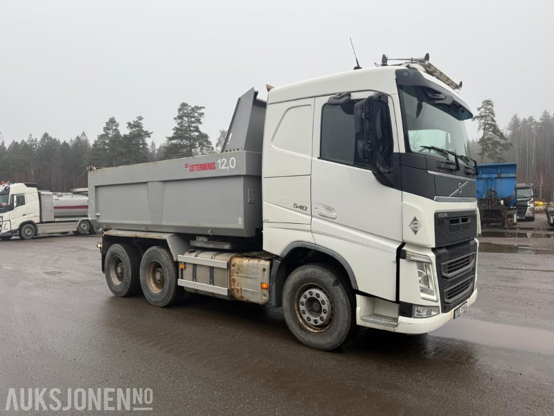 2015 VOLVO FH540 6X4 Euro6 TIPPBIL SERVICEHISTORIKK ZETTERBERG PÅBYGG. - Kippiauto kuorma-auto: kuva 2015 VOLVO FH540 6X4 Euro6 TIPPBIL SERVICEHISTORIKK ZETTERBERG PÅBYGG. - Kippiauto kuorma-auto 2015 VOLVO FH540 6X4 Euro6 TIPPBIL SERVICEHISTORIKK ZETTERBERG PÅBYGG. - Kippiauto kuorma-auto: kuva 2015 VOLVO FH540 6X4 Euro6 TIPPBIL SERVICEHISTORIKK ZETTERBERG PÅBYGG. - Kippiauto kuorma-auto