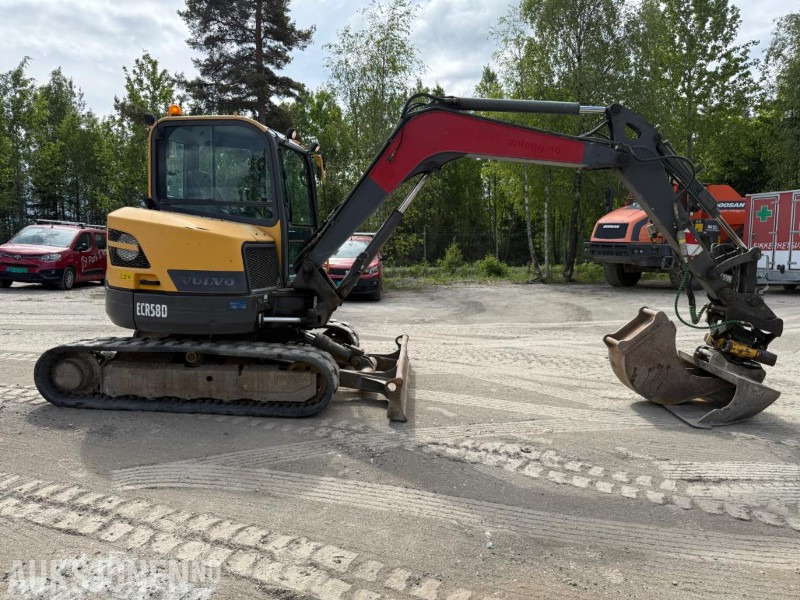 2015 Volvo ECR58D BELTEGRAVER ROTORTILT 2 SKUFFER SERVICEHISTORIKK. - Kaivuri: kuva 2015 Volvo ECR58D BELTEGRAVER ROTORTILT 2 SKUFFER SERVICEHISTORIKK. - Kaivuri 2015 Volvo ECR58D BELTEGRAVER ROTORTILT 2 SKUFFER SERVICEHISTORIKK. - Kaivuri: kuva 2015 Volvo ECR58D BELTEGRAVER ROTORTILT 2 SKUFFER SERVICEHISTORIKK. - Kaivuri