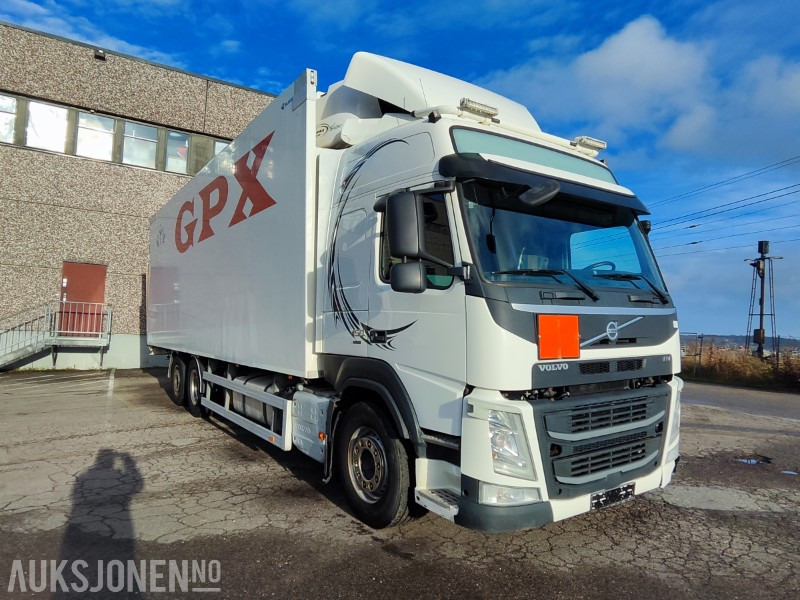 2015 Volvo FM 460 6x2 skapbil m/Full sideåpning - Carrier kjøleanlegg og bakløft - Umpikori kuorma-auto: kuva 2015 Volvo FM 460 6x2 skapbil m/Full sideåpning - Carrier kjøleanlegg og bakløft - Umpikori kuorma-auto 2015 Volvo FM 460 6x2 skapbil m/Full sideåpning - Carrier kjøleanlegg og bakløft - Umpikori kuorma-auto: kuva 2015 Volvo FM 460 6x2 skapbil m/Full sideåpning - Carrier kjøleanlegg og bakløft - Umpikori kuorma-auto