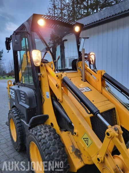 2016 JCB 1CX - Traktorgraver med graveskuff og frontlaster - Kaivuri-trukki: kuva 2016 JCB 1CX - Traktorgraver med graveskuff og frontlaster - Kaivuri-trukki 2016 JCB 1CX - Traktorgraver med graveskuff og frontlaster - Kaivuri-trukki: kuva 2016 JCB 1CX - Traktorgraver med graveskuff og frontlaster - Kaivuri-trukki