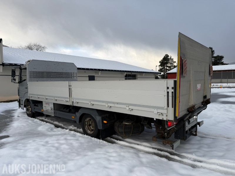 2016 Mercedes-Benz Atego 816 planbil med Zepro løftelem - C1 førarkort - Eu godkjent - Lava-kuorma-auto: kuva 2016 Mercedes-Benz Atego 816 planbil med Zepro løftelem - C1 førarkort - Eu godkjent - Lava-kuorma-auto 2016 Mercedes-Benz Atego 816 planbil med Zepro løftelem - C1 førarkort - Eu godkjent - Lava-kuorma-auto: kuva 2016 Mercedes-Benz Atego 816 planbil med Zepro løftelem - C1 førarkort - Eu godkjent - Lava-kuorma-auto