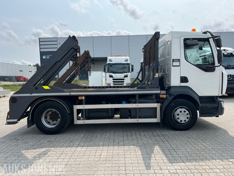 Konttialus/ Vaihtokuormatilat kuorma-auto 2019 Renault D16 4x2 Containerbil med Joab Multilift TL8D: kuva Konttialus/ Vaihtokuormatilat kuorma-auto 2019 Renault D16 4x2 Containerbil med Joab Multilift TL8D