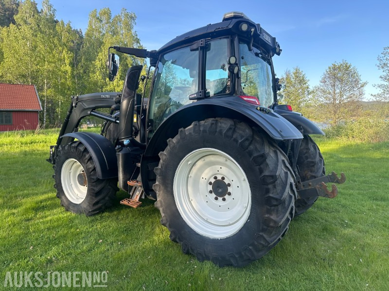 2019 Valtra N174 med frontlaster og mye utstyr - Traktori: kuva 2019 Valtra N174 med frontlaster og mye utstyr - Traktori 2019 Valtra N174 med frontlaster og mye utstyr - Traktori: kuva 2019 Valtra N174 med frontlaster og mye utstyr - Traktori