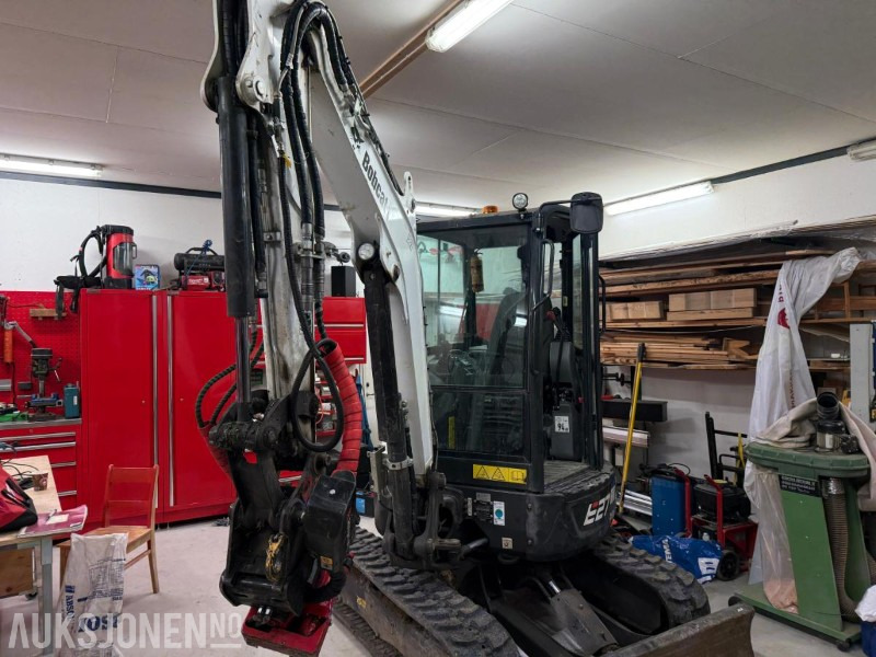 2022 Bobcat E27 m/Rototilt tiltrotator, lite timer - Minikuormaaja: kuva 2022 Bobcat E27 m/Rototilt tiltrotator, lite timer - Minikuormaaja 2022 Bobcat E27 m/Rototilt tiltrotator, lite timer - Minikuormaaja: kuva 2022 Bobcat E27 m/Rototilt tiltrotator, lite timer - Minikuormaaja