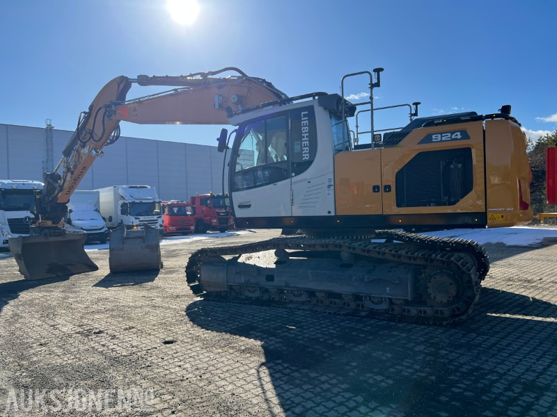 2023 Liebherr R 924 LC. Makin GPS, tilt, 2 skuffer, dieselfyllepumpe, sentralsmøring ++ - Kaivuri: kuva 2023 Liebherr R 924 LC. Makin GPS, tilt, 2 skuffer, dieselfyllepumpe, sentralsmøring ++ - Kaivuri 2023 Liebherr R 924 LC. Makin GPS, tilt, 2 skuffer, dieselfyllepumpe, sentralsmøring ++ - Kaivuri: kuva 2023 Liebherr R 924 LC. Makin GPS, tilt, 2 skuffer, dieselfyllepumpe, sentralsmøring ++ - Kaivuri