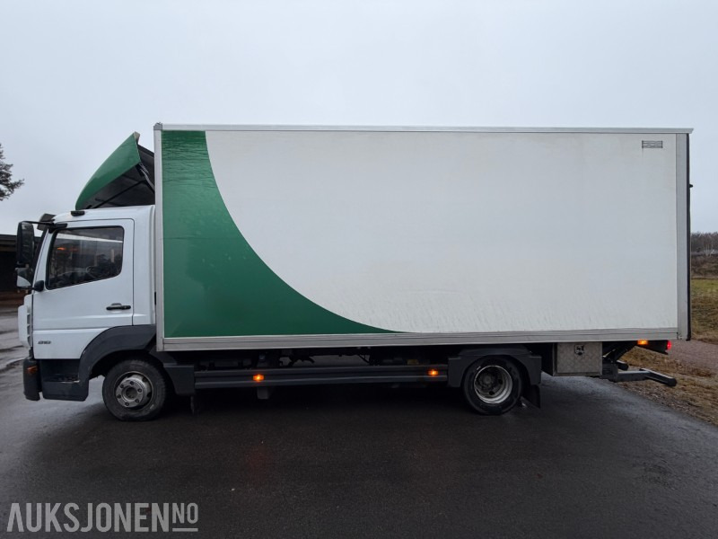2023 Mercedes-Benz Atego 818 kjøpt ny i Norge - Baklem - 266855 km - Umpikori kuorma-auto: kuva 2023 Mercedes-Benz Atego 818 kjøpt ny i Norge - Baklem - 266855 km - Umpikori kuorma-auto 2023 Mercedes-Benz Atego 818 kjøpt ny i Norge - Baklem - 266855 km - Umpikori kuorma-auto: kuva 2023 Mercedes-Benz Atego 818 kjøpt ny i Norge - Baklem - 266855 km - Umpikori kuorma-auto