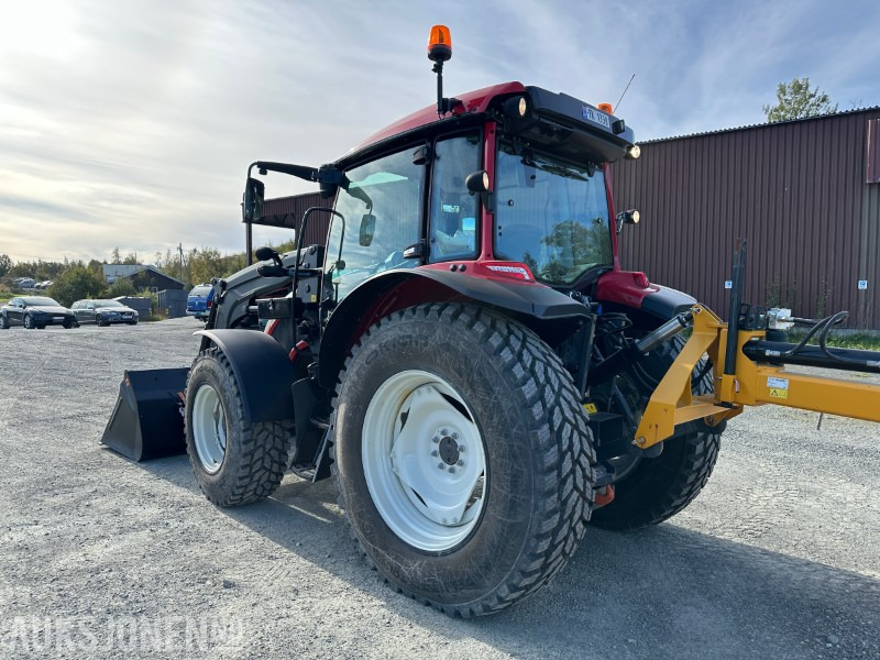 2023 Valtra A95 - Mye utstyr, lite brukt - Traktori: kuva 2023 Valtra A95 - Mye utstyr, lite brukt - Traktori 2023 Valtra A95 - Mye utstyr, lite brukt - Traktori: kuva 2023 Valtra A95 - Mye utstyr, lite brukt - Traktori