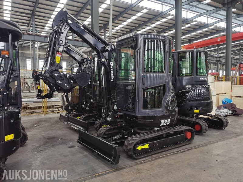 2025 Andre Grizzly Z25 Zerotail m/Hytte & Teleskopunderstell - Minikuormaaja: kuva 2025 Andre Grizzly Z25 Zerotail m/Hytte & Teleskopunderstell - Minikuormaaja 2025 Andre Grizzly Z25 Zerotail m/Hytte & Teleskopunderstell - Minikuormaaja: kuva 2025 Andre Grizzly Z25 Zerotail m/Hytte & Teleskopunderstell - Minikuormaaja