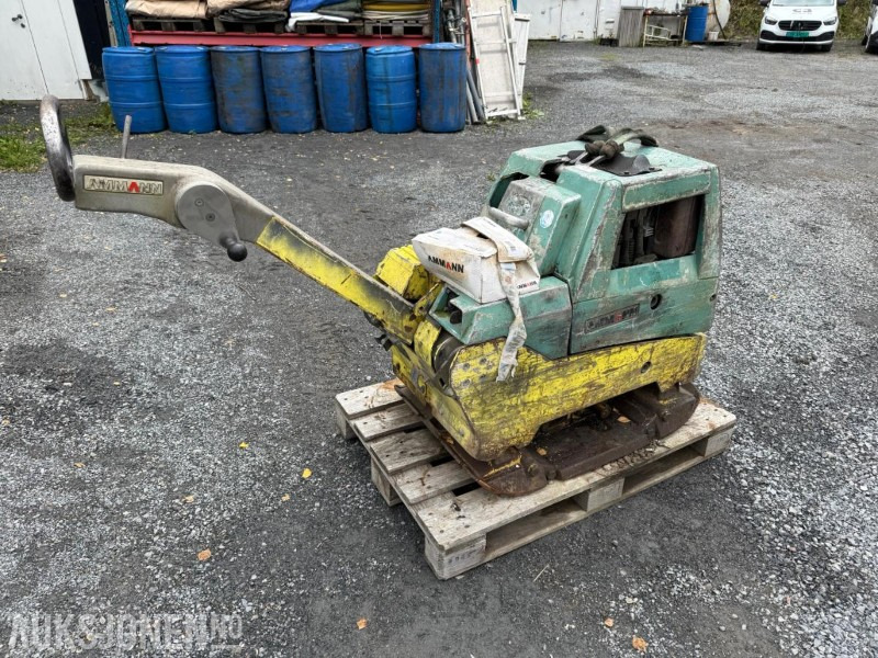 AMMANN AVH 6020 Vibroplate / Hoppetusse - Jyrä: kuva AMMANN AVH 6020 Vibroplate / Hoppetusse - Jyrä AMMANN AVH 6020 Vibroplate / Hoppetusse - Jyrä: kuva AMMANN AVH 6020 Vibroplate / Hoppetusse - Jyrä