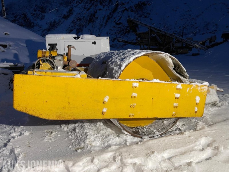 Dynapac CK51 Slepevals - Jyrä: kuva Dynapac CK51 Slepevals - Jyrä Dynapac CK51 Slepevals - Jyrä: kuva Dynapac CK51 Slepevals - Jyrä