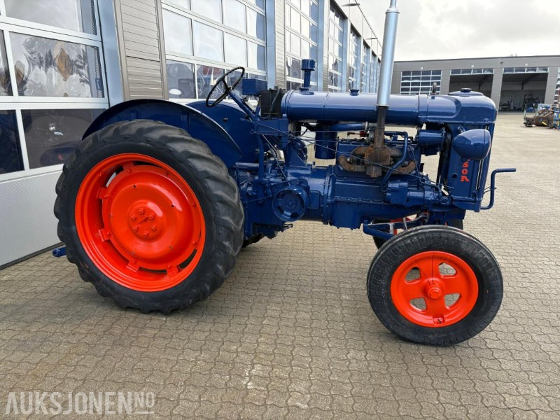 Ford Fordson-Stegamajor E27N - Traktori: kuva Ford Fordson-Stegamajor E27N - Traktori Ford Fordson-Stegamajor E27N - Traktori: kuva Ford Fordson-Stegamajor E27N - Traktori