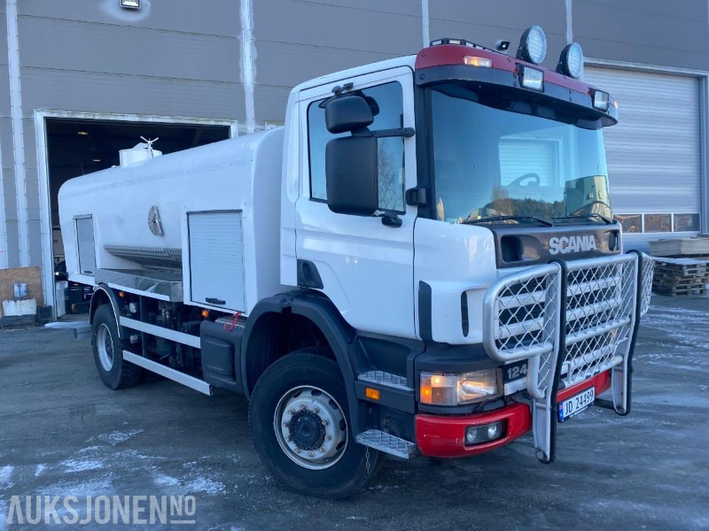 2000 Scania P-serie - Spylebil - Nyrestaurert - 4x4 - Kunnallis-/ Erikoisajoneuvot: kuva 2000 Scania P-serie - Spylebil - Nyrestaurert - 4x4 - Kunnallis-/ Erikoisajoneuvot 2000 Scania P-serie - Spylebil - Nyrestaurert - 4x4 - Kunnallis-/ Erikoisajoneuvot: kuva 2000 Scania P-serie - Spylebil - Nyrestaurert - 4x4 - Kunnallis-/ Erikoisajoneuvot