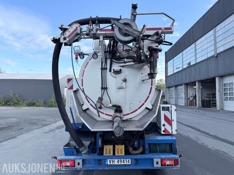 2013 Volvo FMX 420 suge/spylebil - 219 000km - Kunnallis-/ Erikoisajoneuvot: kuva 2013 Volvo FMX 420 suge/spylebil - 219 000km - Kunnallis-/ Erikoisajoneuvot 2013 Volvo FMX 420 suge/spylebil - 219 000km - Kunnallis-/ Erikoisajoneuvot: kuva 2013 Volvo FMX 420 suge/spylebil - 219 000km - Kunnallis-/ Erikoisajoneuvot