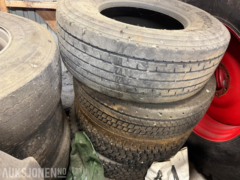 7 stk. Lastebildekk 315/65X22,5 og 385/65X22,5 - Kuorma-auto: kuva 7 stk. Lastebildekk 315/65X22,5 og 385/65X22,5 - Kuorma-auto 7 stk. Lastebildekk 315/65X22,5 og 385/65X22,5 - Kuorma-auto: kuva 7 stk. Lastebildekk 315/65X22,5 og 385/65X22,5 - Kuorma-auto