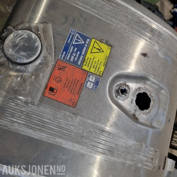 Dieseltank drivstoff ca 300L alu Scania Scania - Kuorma-auto: kuva Dieseltank drivstoff ca 300L alu Scania Scania - Kuorma-auto Dieseltank drivstoff ca 300L alu Scania Scania - Kuorma-auto: kuva Dieseltank drivstoff ca 300L alu Scania Scania - Kuorma-auto