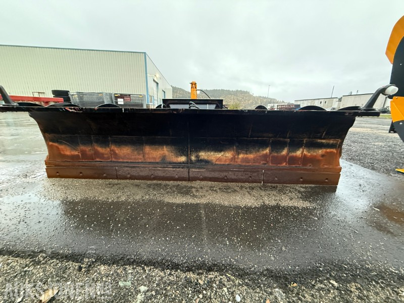 Gradmeko Plog med Markeringslys, Paralellogram og Fjærbelastet slitestål - Kuorma-auto: kuva Gradmeko Plog med Markeringslys, Paralellogram og Fjærbelastet slitestål - Kuorma-auto Gradmeko Plog med Markeringslys, Paralellogram og Fjærbelastet slitestål - Kuorma-auto: kuva Gradmeko Plog med Markeringslys, Paralellogram og Fjærbelastet slitestål - Kuorma-auto