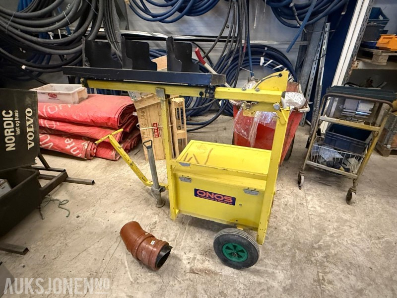 LED-trafikklys - Rakennustarvikkeet: kuva LED-trafikklys - Rakennustarvikkeet LED-trafikklys - Rakennustarvikkeet: kuva LED-trafikklys - Rakennustarvikkeet