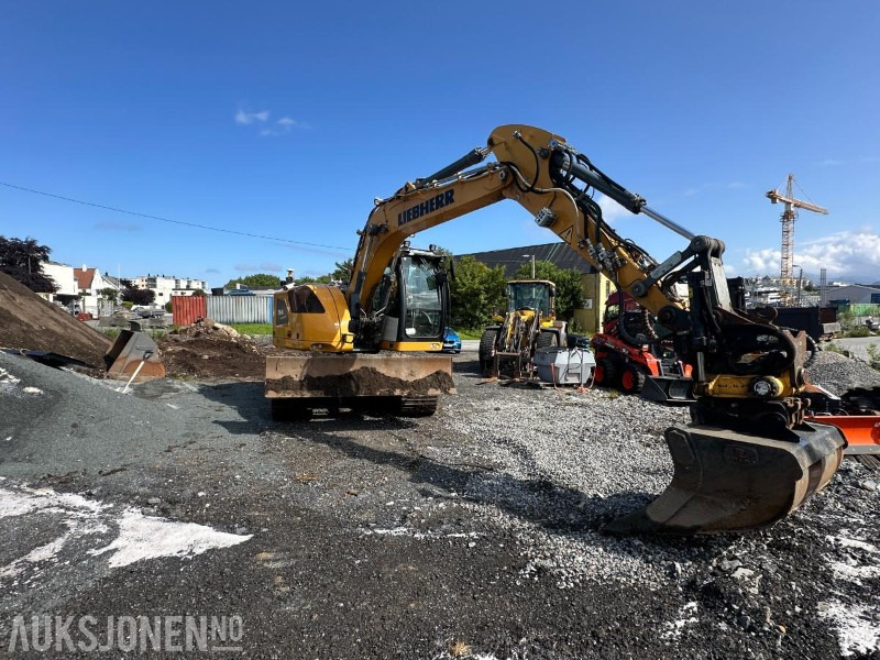 Kaivuri Liebherr R914 STD Compact Litronic Beltegraver - 2932 Timer - Sentralsmøring - Novatron 3D GPS - 4 Skuffer: kuva Kaivuri Liebherr R914 STD Compact Litronic Beltegraver - 2932 Timer - Sentralsmøring - Novatron 3D GPS - 4 Skuffer