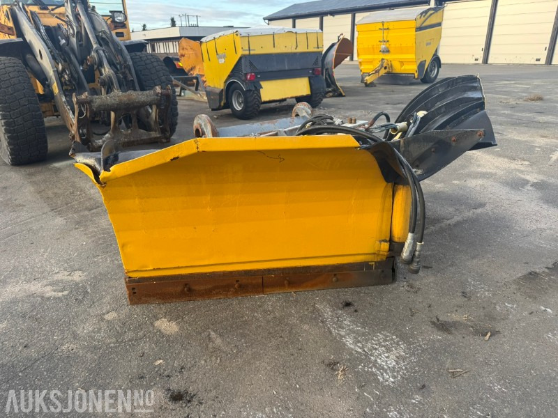 2002 Tellefsdal V3000HS V-plog – BM-feste – 2002-modell - Lisälaitteet - Rakennuskoneet: kuva 2002 Tellefsdal V3000HS V-plog – BM-feste – 2002-modell - Lisälaitteet - Rakennuskoneet 2002 Tellefsdal V3000HS V-plog – BM-feste – 2002-modell - Lisälaitteet - Rakennuskoneet: kuva 2002 Tellefsdal V3000HS V-plog – BM-feste – 2002-modell - Lisälaitteet - Rakennuskoneet